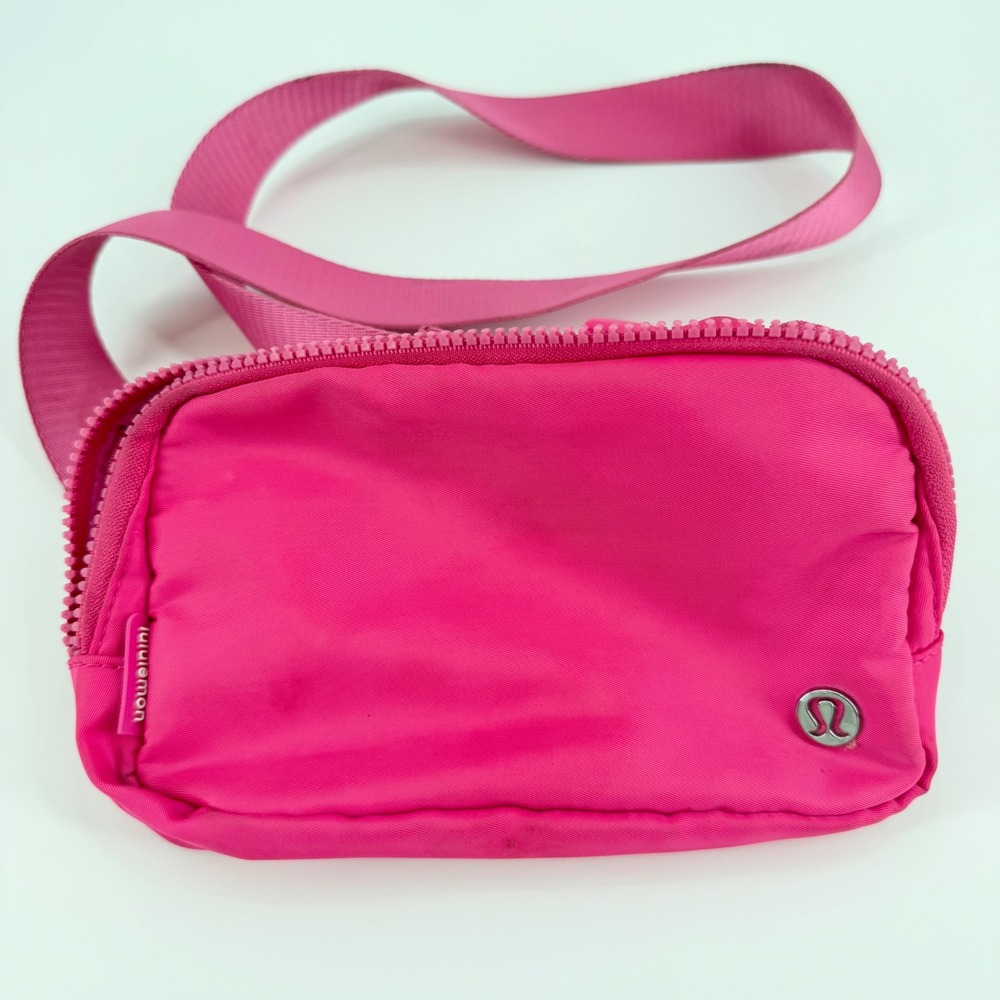 Lululemon Everywhere Belt Bag Pink Fuchsia Crossbody Waist Bag Logo